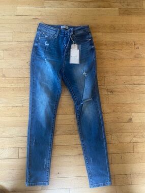 Special À size 5 jeans. All button closure. NWT!!!